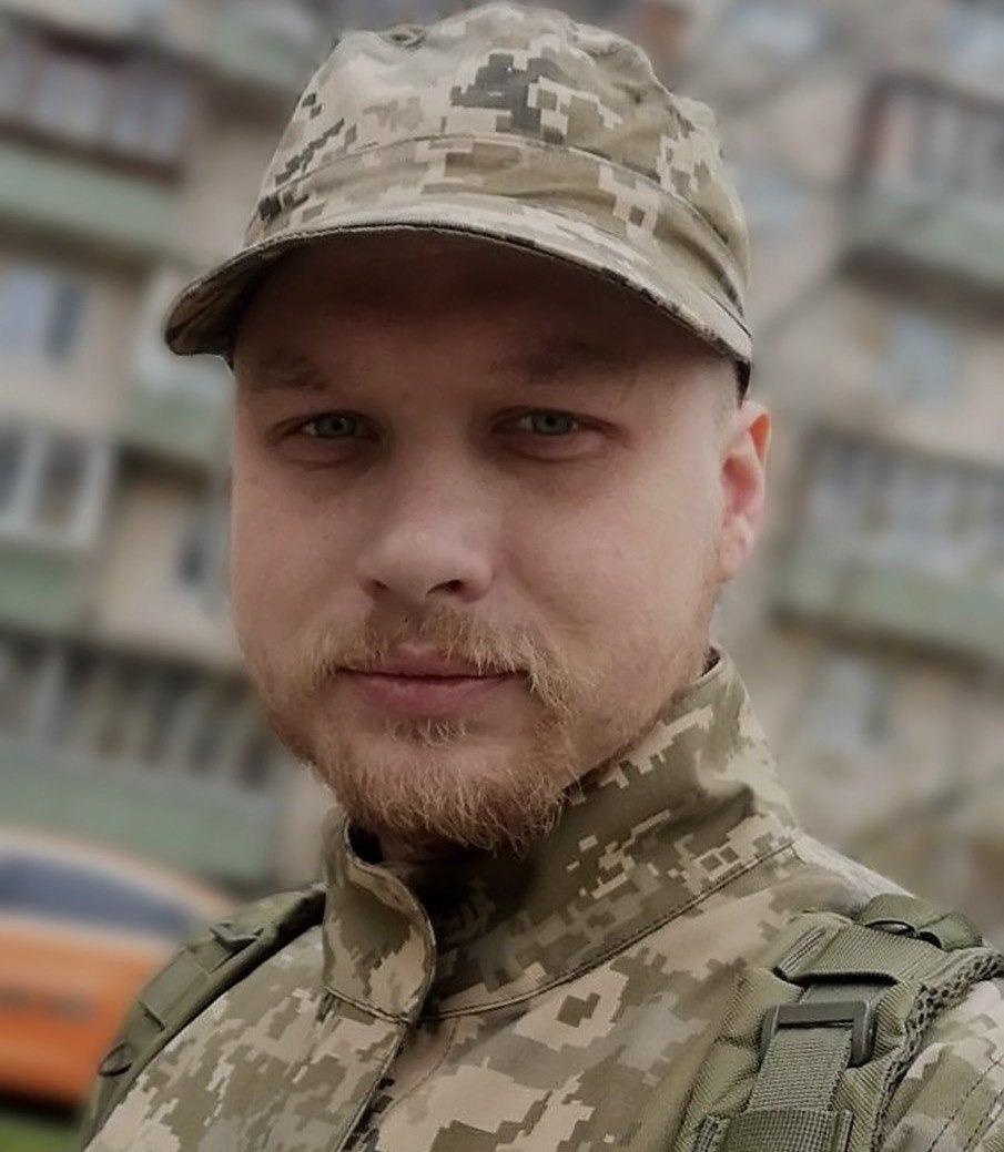 ЛЕШЕНОК Олександр